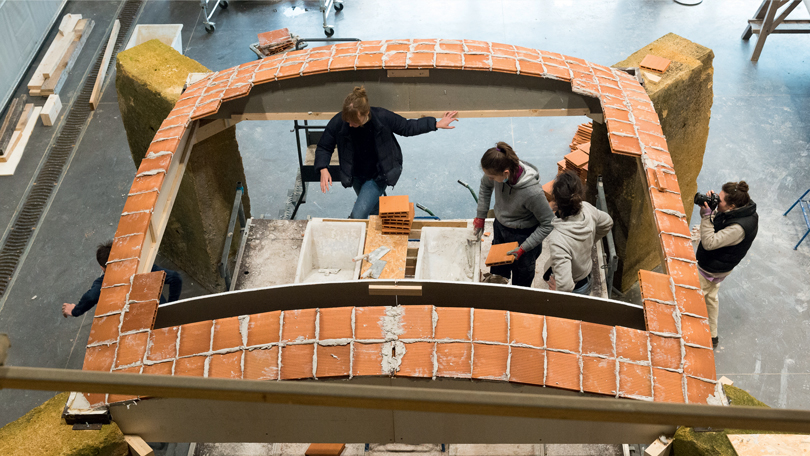 Réalisation d'un evoute catalane par les étudiants de l'École Nationale Supérieure d'Architecture de Paris-Belleville